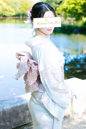高松トレビの泉 水那月 杏～みなつき あん～