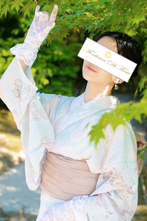 高松トレビの泉 水那月 杏～みなつき あん～