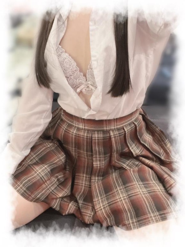 愛ドル学園～制服美少女集めました～ あまなつ　さつき☆ご奉仕大好き 出勤🩶