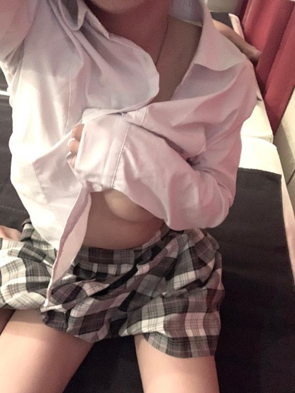 愛ドル学園～制服美少女集めました～ 天音　もこ☆ロリ体型の柔肌少女 美味甘美