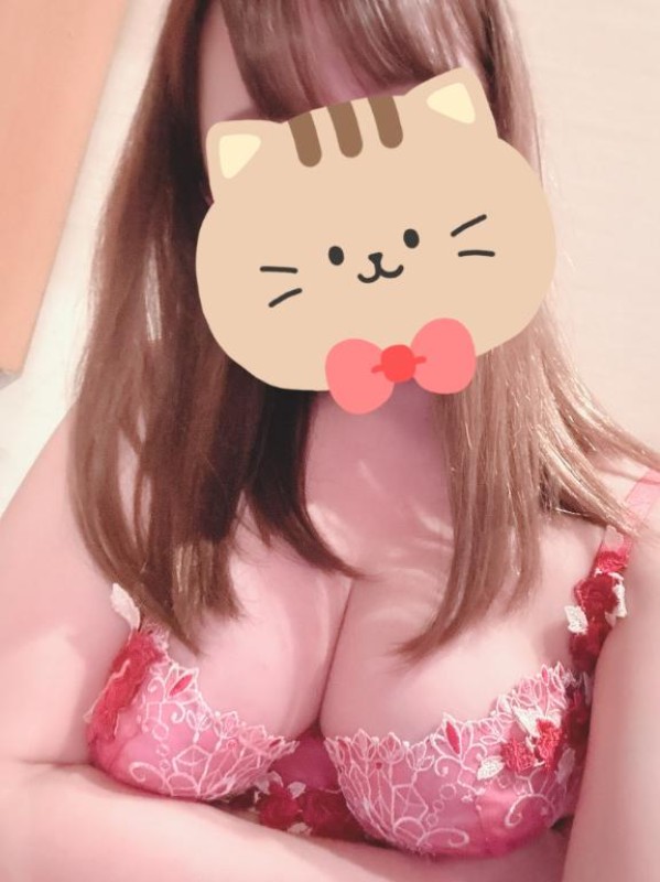 赤と黒 華瀬　あまね 出勤してるよっ???