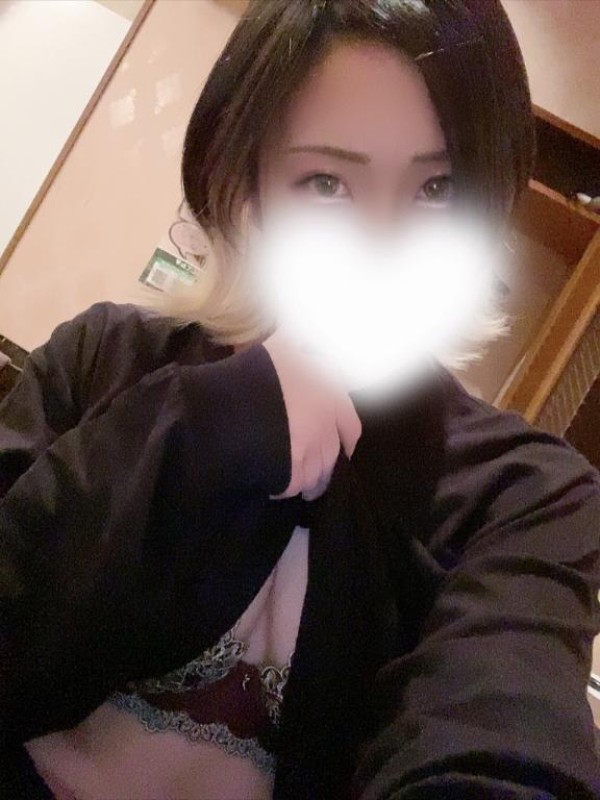 れお♡誰もが振り返る最高彼女? 23時過ぎ～！ラスト1枠！