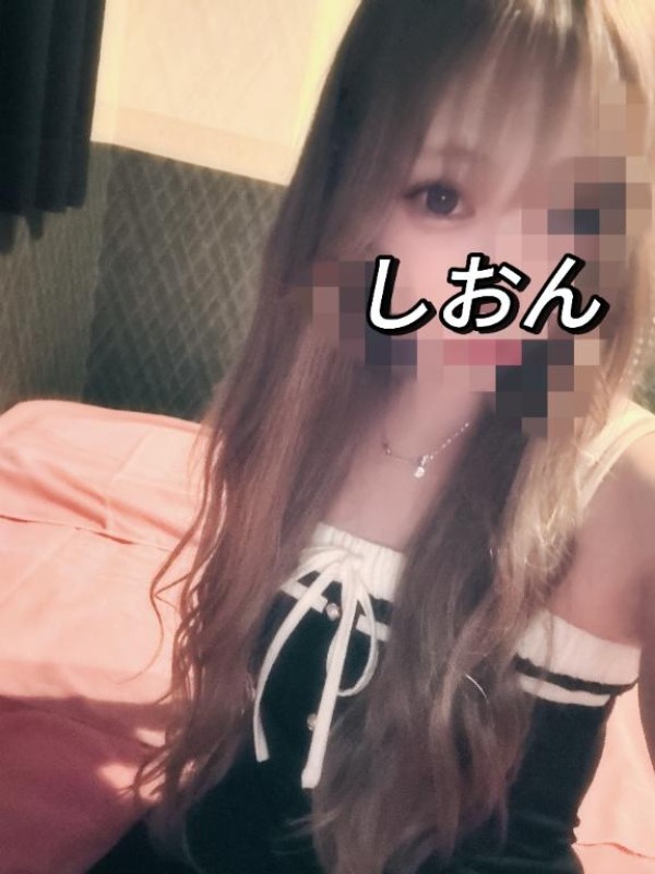 しおん【ロイヤルOP対応】出勤しました?