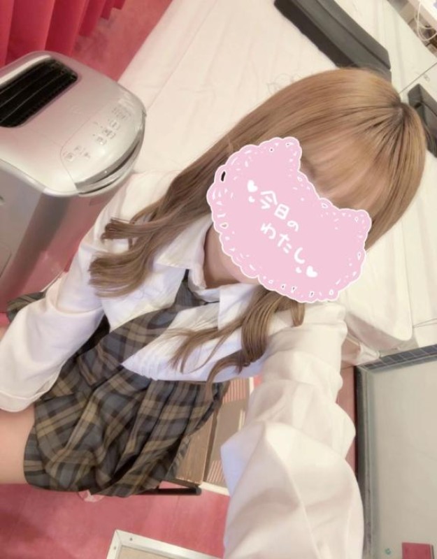 愛ドル学園　☆制服着たまま部☆ 白川　ゆずな☆止まらない可愛さ みんな久しぶり?
