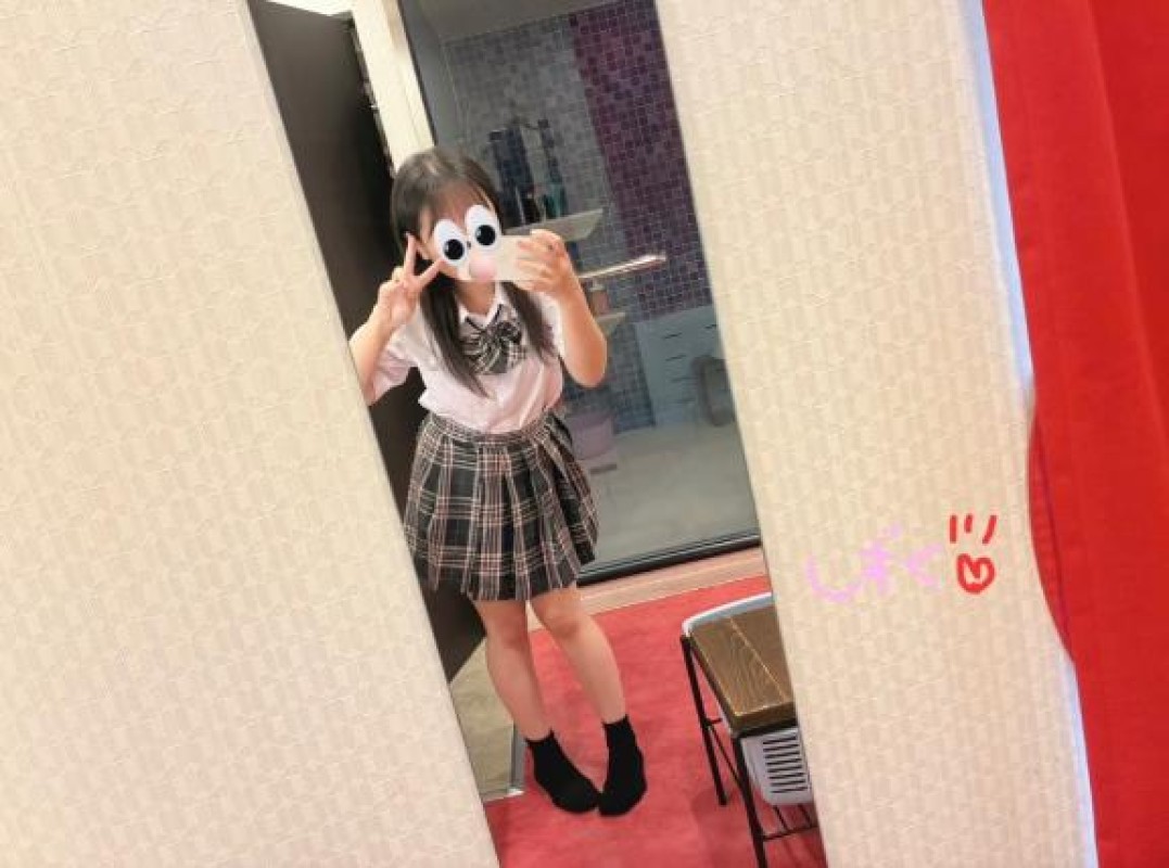 愛ドル学園　☆制服着たまま部☆ 持田　しずく ありがとう??