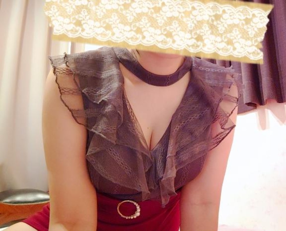 赤と黒 小森　みな 出勤！