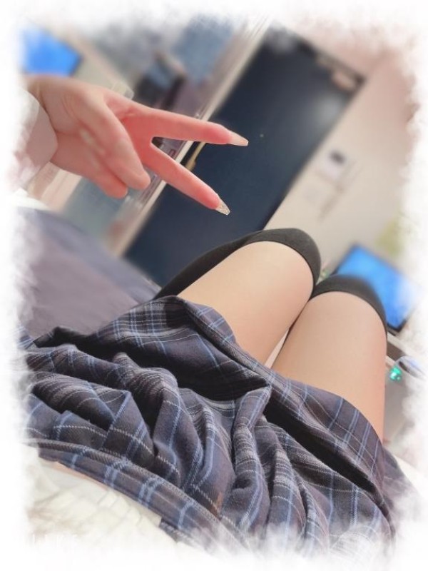 愛ドル学園　☆制服着たまま部☆ あまなつ　さつき☆ご奉仕大好き います??