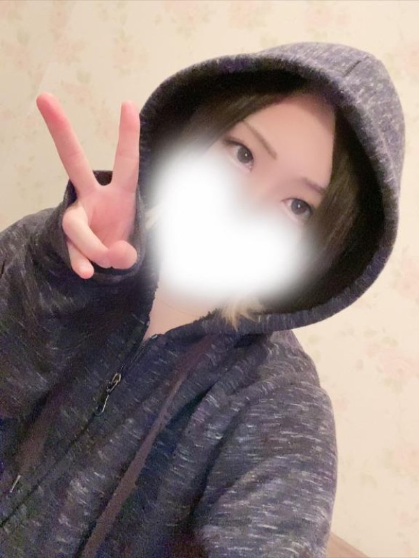 れお♡誰もが振り返る最高彼女気分は旅行∠(　?-? )／?