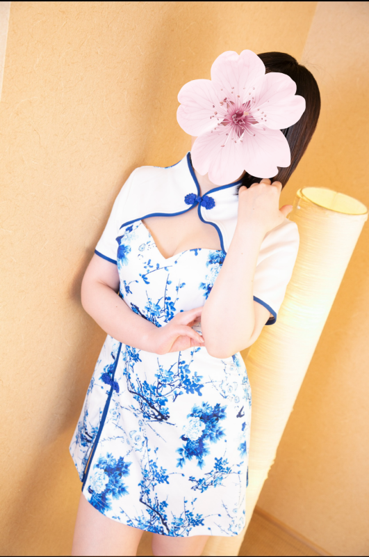 松山メンズエステ　膝麻久庵 白森　さくら プレゼント選び、苦戦…