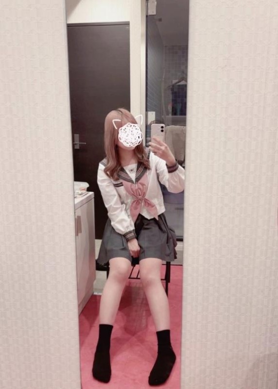 愛ドル学園　☆制服着たまま部☆ 白川　ゆずな☆止まらない可愛さ だいすきな制服?