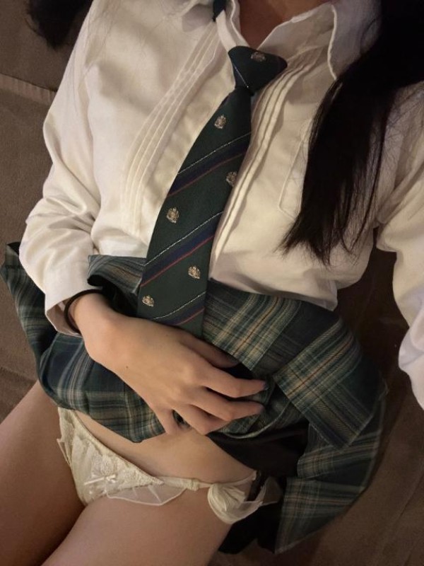 愛ドル学園　☆制服着たまま部☆ 乃坂　もか☆ときめき届けます♡ 夜も?