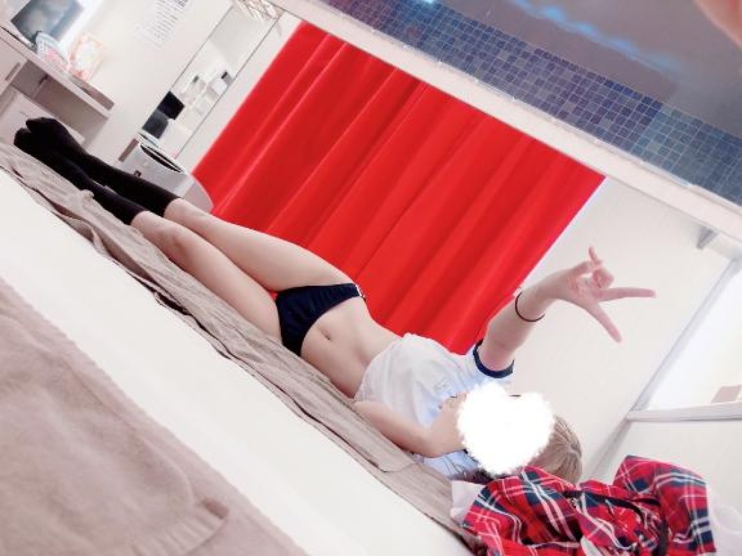 愛ドル学園　☆制服着たまま部☆ 桜乃　ゆあ☆制服の下はドMです 次回水曜日出勤?