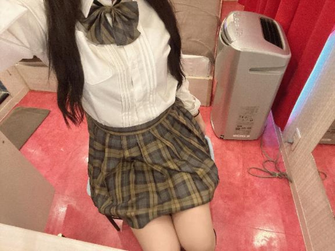 愛ドル学園　☆制服着たまま部☆ さな☆〇〇学生♡ 3月ー！！