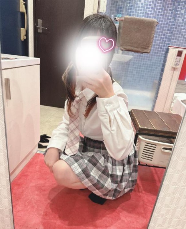 愛ドル学園　☆制服着たまま部☆ まお☆極上ふわふわおっぱい いるよっ( *´?`*)?