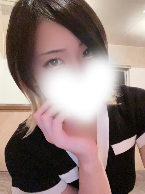れお♡誰もが振り返る最高彼女次枠は23時過ぎから?