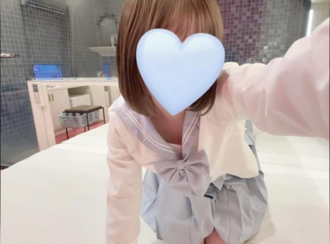 愛ドル学園　☆制服着たまま部☆ 白川　ゆずな☆止まらない可愛さ 昨日完売ありがとうだよ(∩´∀`∩)