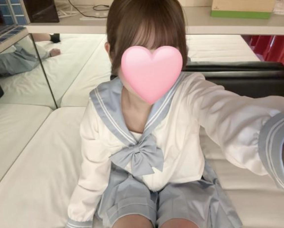 愛ドル学園　☆制服着たまま部☆ 白川　ゆずな☆止まらない可愛さ あしたっ！???