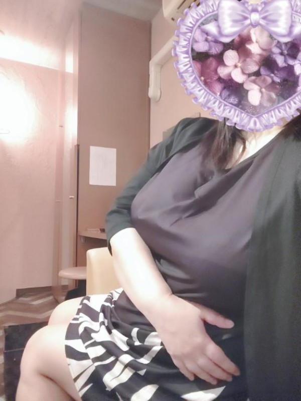 ゆり奈明日16(土)出勤です！