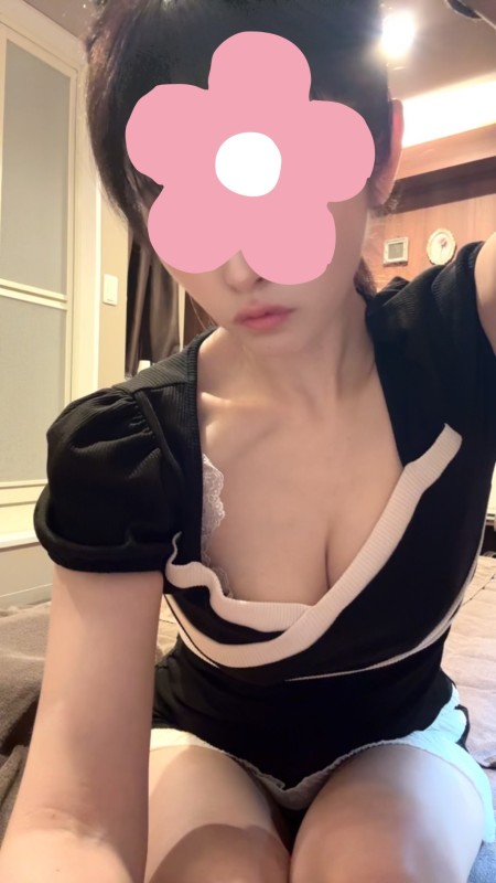 吉川　ゆり明日　出勤❣️