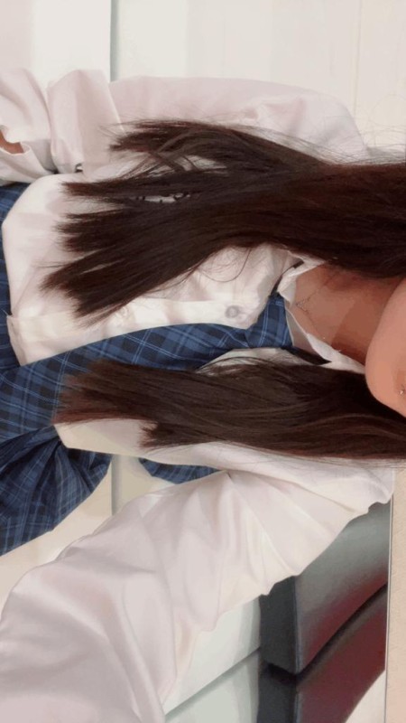 愛ドル学園　☆制服着たまま部☆ ふうあ☆未経験・黒髪・18才！ ?