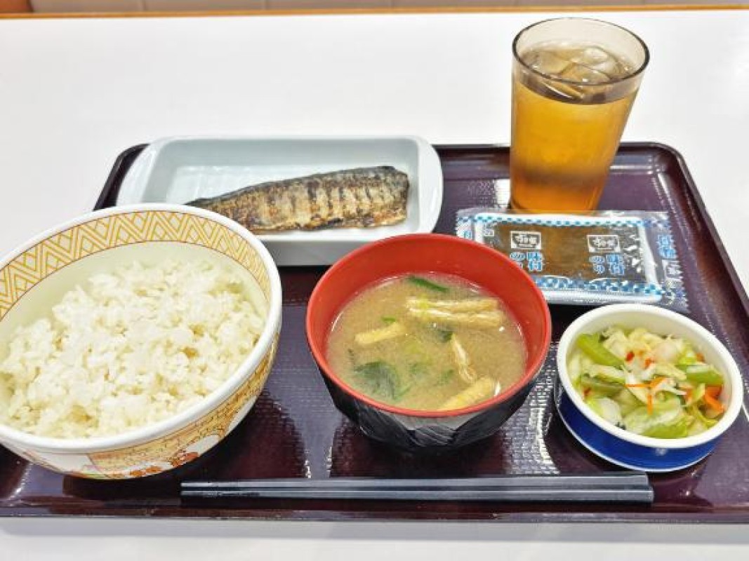 るな朝から