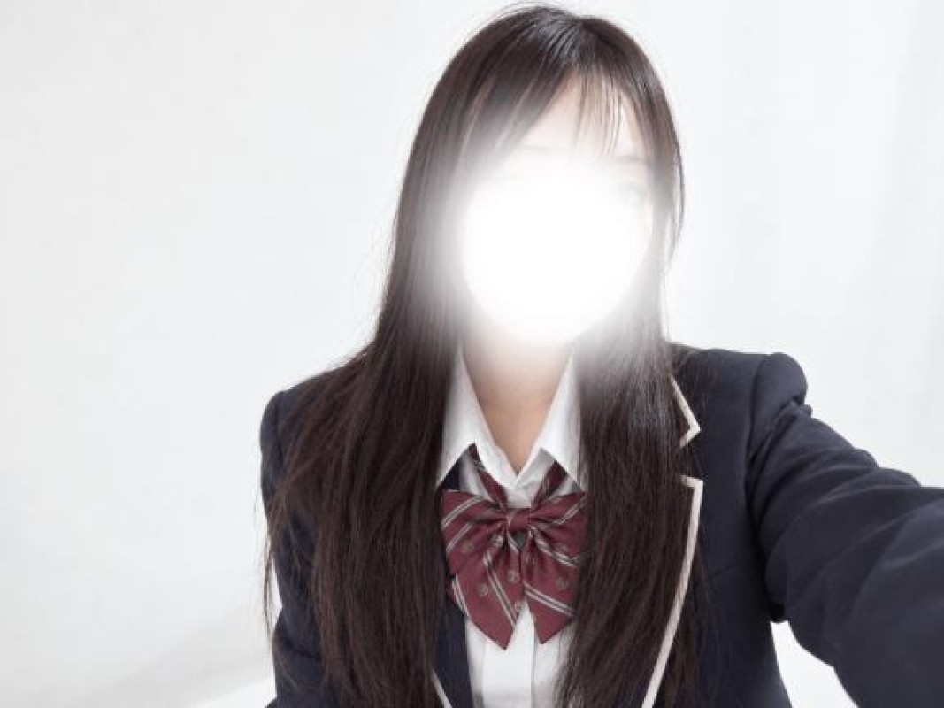 愛ドル学園　☆制服着たまま部☆ ひなり☆清楚女子アナ系美女 雨女なのかもっ