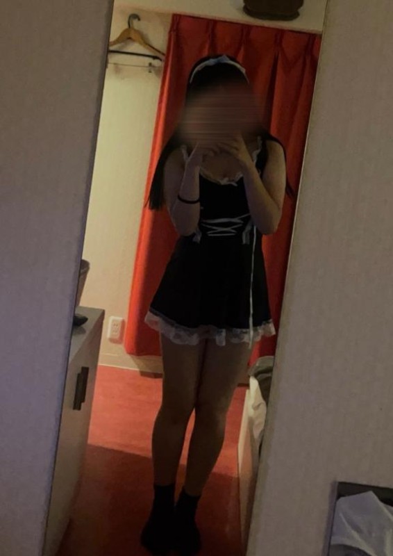 ふうあ☆未経験・黒髪・18才！メイドさん?